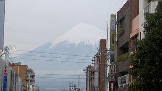 富士山から直線距離では最も近い駅