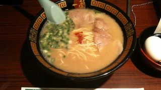 オーダー式のとんこつラーメン＾＾