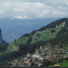このダイナミックな風景はスイスアルプスならではです。
