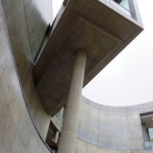 突き出した廊下