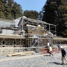 改修中の御本社