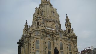 過去を乗り越えた教会