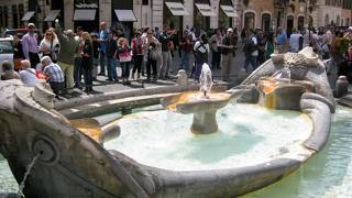 スペイン広場の中のベルニーニ親子の傑作！