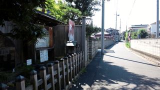 住宅街にあります