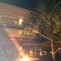 夜の外観・・・