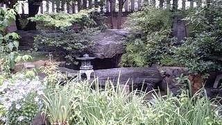 お稲荷さんと庭園もあります！