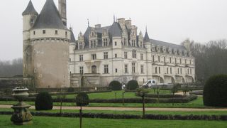 森を越えた先には