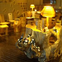 宿のエントランス