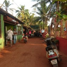 ゴアの土は赤い