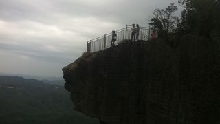 絶景だけど怖い地獄のぞき