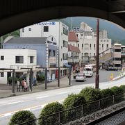 小田急と箱根登山鉄道の始発駅