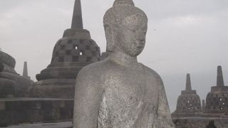 朝日のボロブドゥールは最高♪