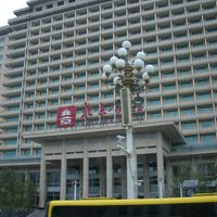 質実剛健なホテル外観