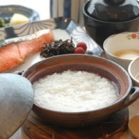 二日酔いは辛い、こうなると判っているのに。。。。