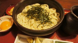 日本庭園のあるうどん屋さん