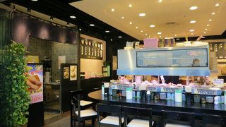 羽田空港で回転寿司　　元祖寿司