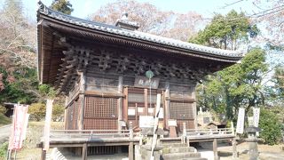 愛染堂 --- 竹田市内最古の国重文・木造建築物です。