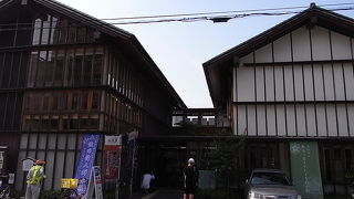 誕生地碑を見に来たらここも