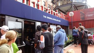 お土産を買うのに便利