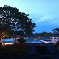 フロントから見た夕方のラグーン
