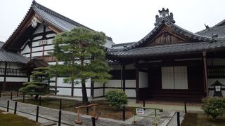 隣華院 --- 「妙心寺」の塔頭のひとつです。「冬の特別拝観」で見事な襖絵を見ました。