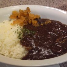 福神漬けはカウンターにおいてあります