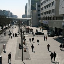 完全にオフィス街の様相を呈した感じ･･･