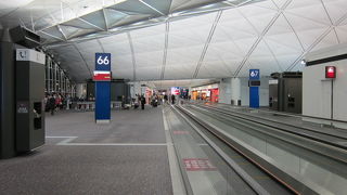 美味しい飲食店が無いハブ空港