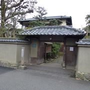 志賀直哉旧居 --- 奈良市にあります。彼のファンなら一度は訪れてみてもいいかも。