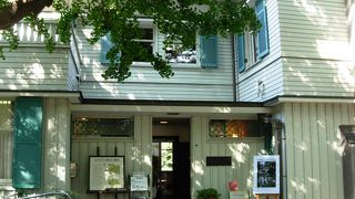 とってもシンプルな洋館