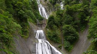 綺麗な滝でした♪