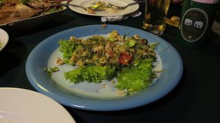 都会のオアシスの様なレストラン