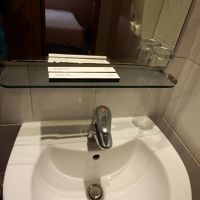 洗面台とアメニティの歯ブラシ