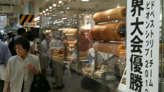 実演スペースに惹かれて購入