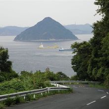 五色台への主要アクセス道路でもある、五色台スカイライン