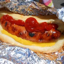 ホットドッグ　＄４