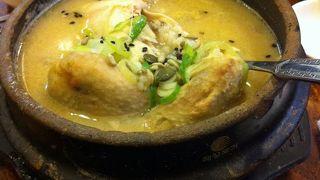 現地の人も通う人気店