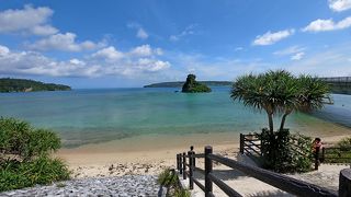 古宇利大橋わきの駐車場からの景色がいい