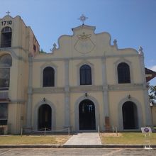 ちょっと奥に引っ込んでいるので見逃さない様に