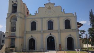 シンプルな教会