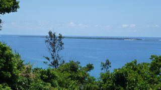 久高島 --- 沖縄では、冥界「ニライカナイ」に繋がる聖なる島と言われています。