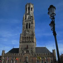 マルクト広場からの鐘楼、ひときわ目立っていました。