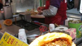 南浦洞の特に賑わうエリア！屋台のホットクを食らうっ♪