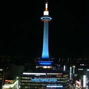 京都駅前のシンボルタワー