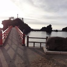 曙橋と弁天岩