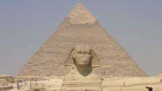 ピラミッドの守り神