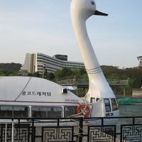 小さいけど湖上遊覧は気持ちがよいです。