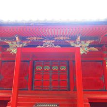 神々しい朱塗り