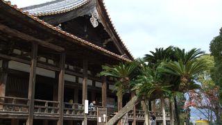 秀吉の急死によって工事が中止されたために、未完成のままの状態