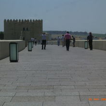 シンプルです。